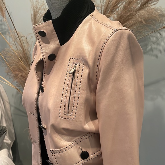 Gorgeous light pink pearl effect Italian leather jacket. Size 42 IT, Small - Picture 4 of 10